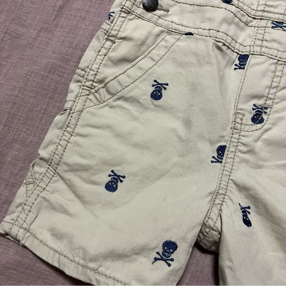 NWT OshKosh B'gosh Kids Tan Overalls Skull Print Size 18M Halloween Pirate - Picture 3 of 7